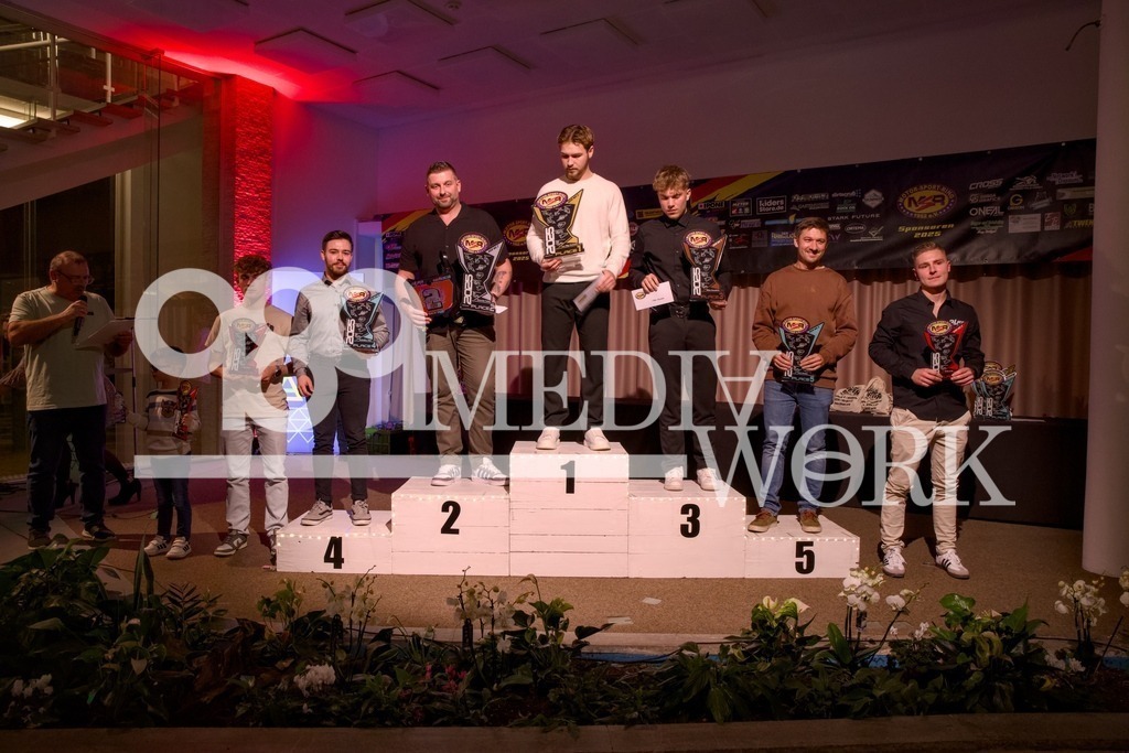 5E6A3433 | 989 MEDIAWORK