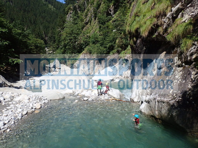 P8150190 | Bestelle die Bilder deines Berg- oder Wasser-Abenteuers mit Mountain Sports bequem von zu Hause aus direkt über unseren Online Fotoshop von pictrs.com. - Realisiert mit Pictrs.com