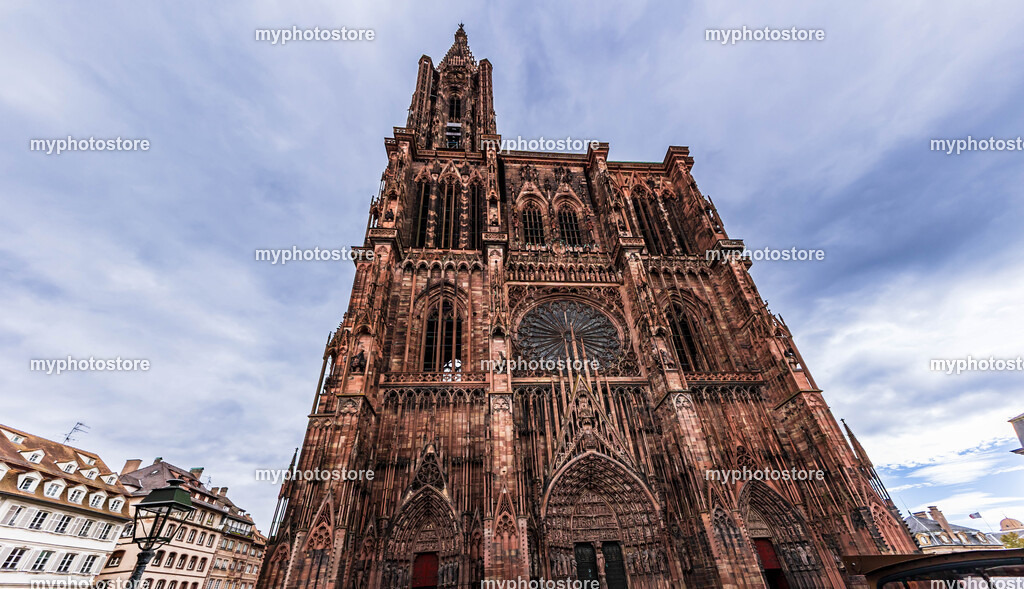 Cath_drale Notre-Dame | myphotostore - Realisiert mit Pictrs.com