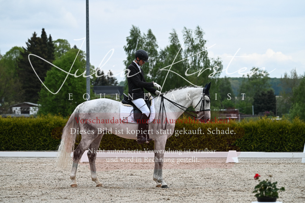 20230513_JK-Röhrsdorf-12-054 | Pferde- und Turnierfotografie in Westsachsen. Pferdeportraits, Auftragszeichnungen und intuitive Kunst.