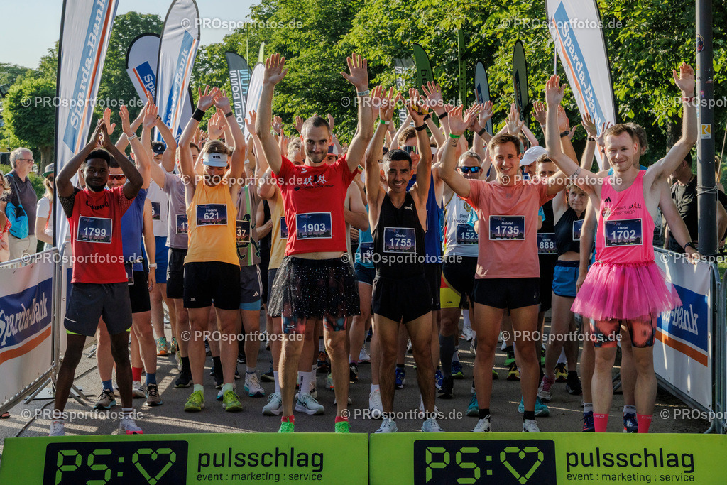 Sparda-Bank Nachtlauf Bonn; Bonn, 18.06.2025 | Impressionen vom Sparda-Bank Nachtlauf Bonn am 18.06.2025 in Bonn (Nordrhein-Westfalen). 