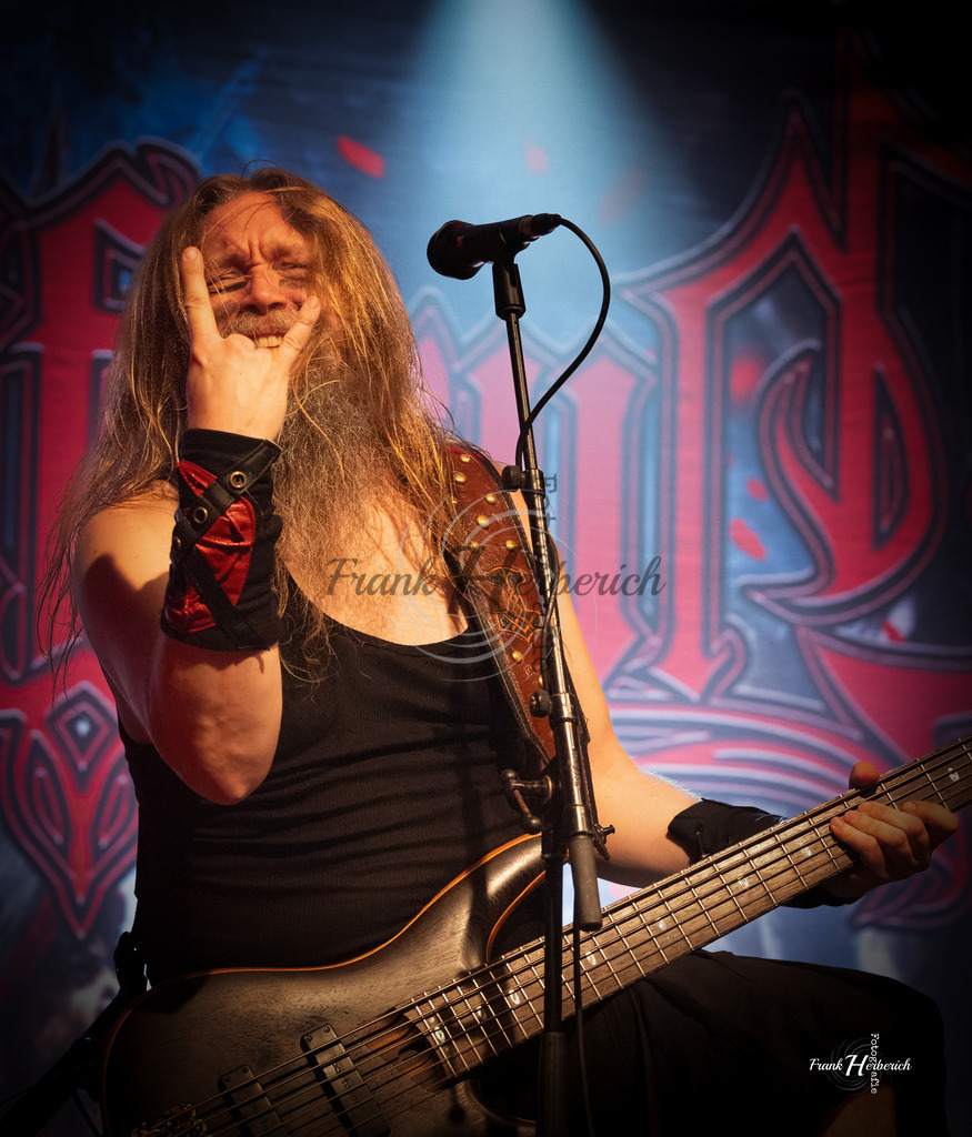 Ensiferum | Frank Herberich Fotografie, Frank Herberich, Fotografie, Hochzeit, Portrait, St. Peter Ording, Ording, Westerhever, Nordsee, Frank Fotografie, Hardheim,  Odenwald,Walldürn, Band,Eventfotografie - Realisiert mit Pictrs.com