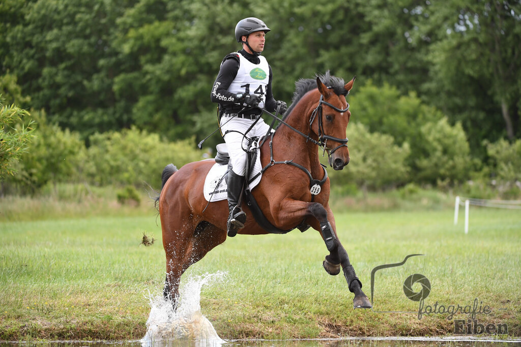 Ammerländer Reitclub, Horse Trials | Gelände, Klasse CCI3*-S; Ammerländer Reitclub, Horse Trials am 06.06.2025 in Fikensolt (Reitanlage ), Deutschland, Photo: Philip Eiben 2024 - Realisiert mit Pictrs.com