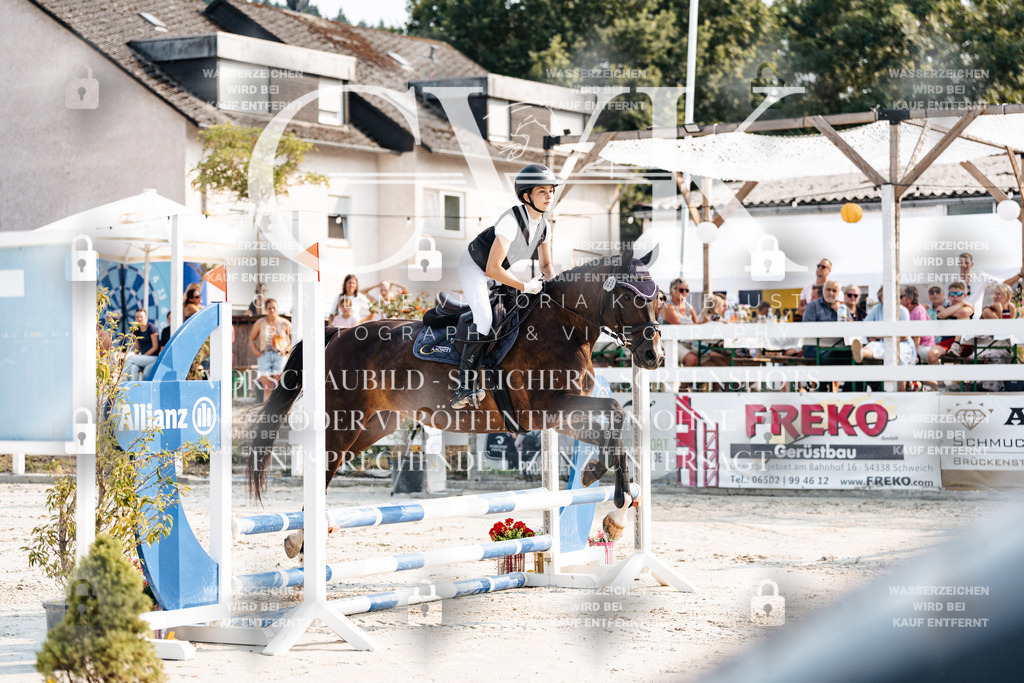 CK902785 | Turnierfotografie Pferdefotografie Trier Rheinland-Pfalz Pferdesport Reitsport Tierfotografie Sportfotografie Pferdevideo Pferdevideografie Equestrianvideography equestrianphotography  - Realisiert mit Pictrs.com