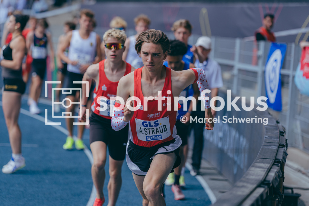 Deutsche Meisterschaften der Frauen und Männer 2026 | Aik Straub, LG Olympia Dortmund, 3x1000-Meter-Staffel, Deutsche Meisterschaften der Frauen und Männer 2026, Lohrheidestadion Bochum-Wattenscheid, 26.07.2026. Foto: Marcel Schwering / sportimfokus - Realisiert mit Pictrs.com