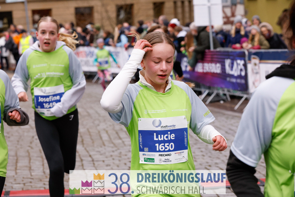 1700m Stadtwerke Jugendlauf | 3 Koenigslauf 2024 1700m Stadtwerke Jugendlauf - Realisiert mit Pictrs.com