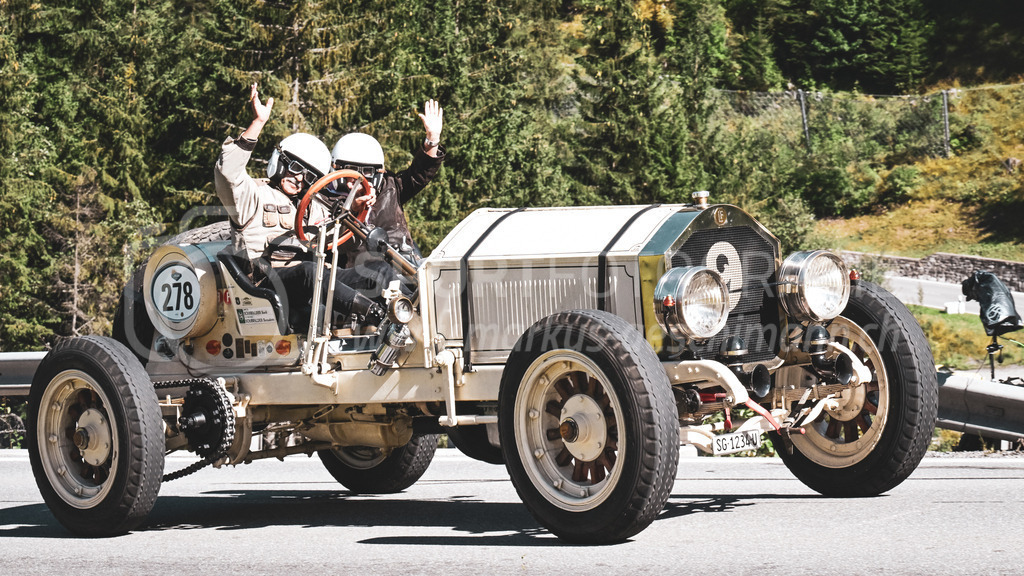 19. Arosa ClassicCar 2023 - 1. September 2023 | 19. Arosa ClassicCar 2023
Arosa, Schweiz
Schawalder Ruedi aus Rorschacherberg mit der Startnummer 278 in einem La France Typ 12, Jahrgang 1917, in der Klasse Classic Trophy.
@arosaclassiccar, @arosa.official, #arosaclassiccar, #arosa, #76curves, #classiccar
Bild: Sportfotografie Markus Aeschimann | www.markus-aeschimann.ch - Realisiert mit Pictrs.com