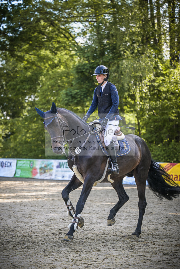 DOS_5461 | Entdecke hochwertige Reitturnierfotos von Foto Oger. Professionell, emotional und authentisch – jetzt Lieblingsmomente im Shop bestellen.Deutschlandweite Turnierfotografie. - Realisiert mit Pictrs.com