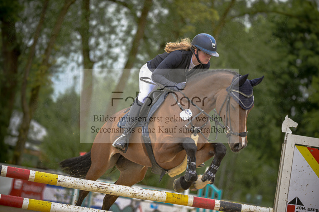 20240505-DOS_8464 | Entdecke hochwertige Reitturnierfotos von Foto Oger. Professionell, emotional und authentisch – jetzt Lieblingsmomente im Shop bestellen.Deutschlandweite Turnierfotografie. - Realisiert mit Pictrs.com