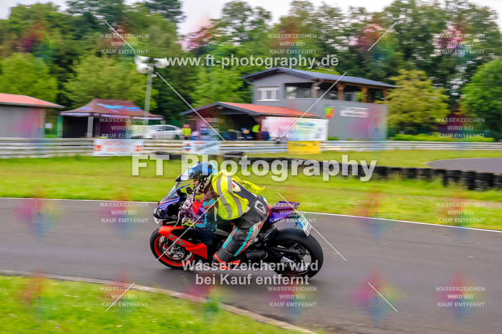 VBK-6305 | Hier findet Ihr Bilder von Touristenfahrten auf der Nürburgring Nordschleife oder von anderen Veranstaltungen die ich besucht habe. Viel Spass beim Durch Schauen 