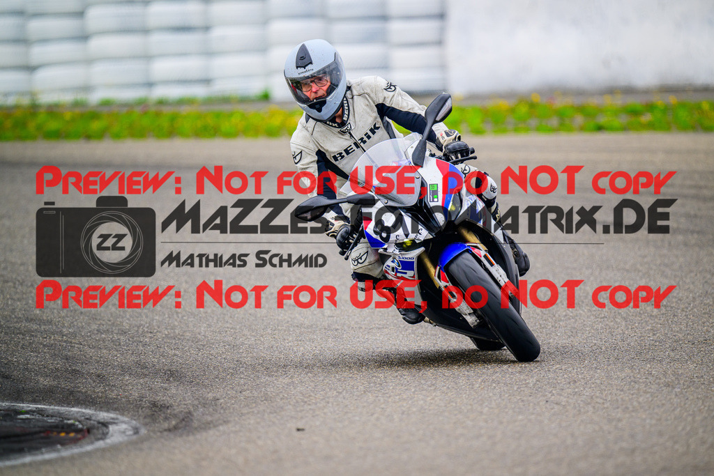 MaZZes_FotoMatrix_240804_6007705_2786 | Fotograf Mathias Schmid
Sportfotograf,
Eventfotograf,
Hochzeitsfotograf,
Portraitfotograf