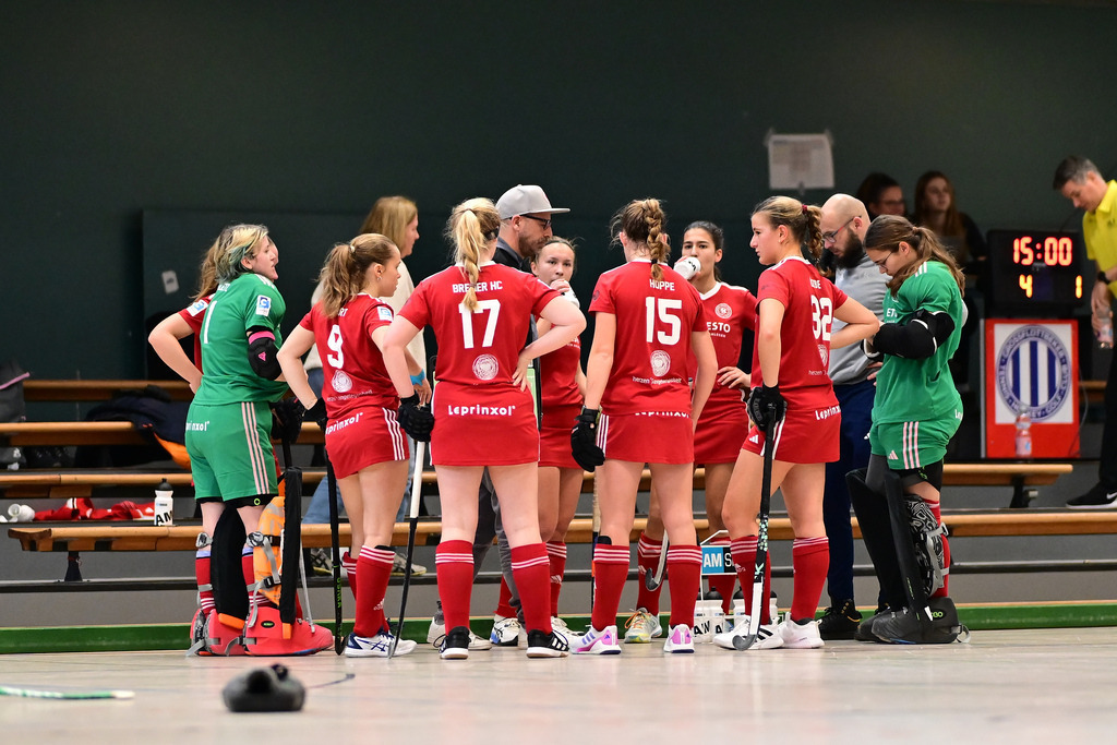 Hockey I Frauen I Halle 2024-2025 I 1. Bundesliga Nord I 5. Spieltag I Großflottbeker THGC - Bremer HC | Der Sportfotograf. - Realisiert mit Pictrs.com