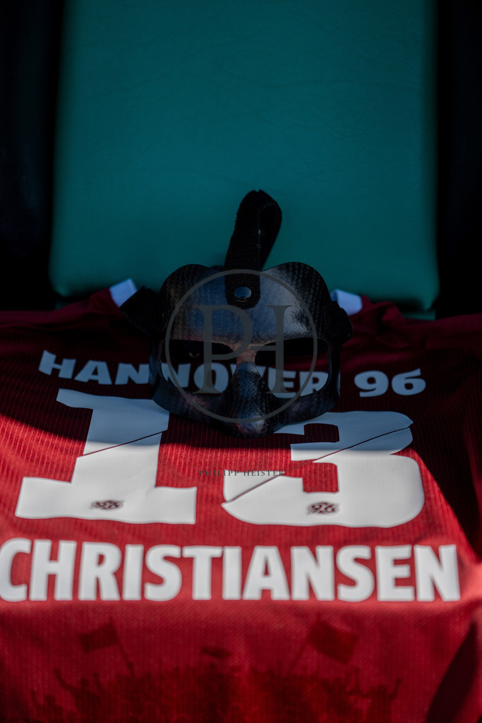 Hannover 96 vs 1. FC Magdeburg – 2. Bundesliga – 29.03.2025 | Szene aus dem 2. Bundesliga-Spiel des 27. Spieltags zwischen Hannover 96 und dem 1. FC Magdeburg am 29. März 2025 in der Heinz von Heiden Arena in Hannover. Endstand: 0:0. Fotografiert von Philipp Heist. - Realisiert mit Pictrs.com