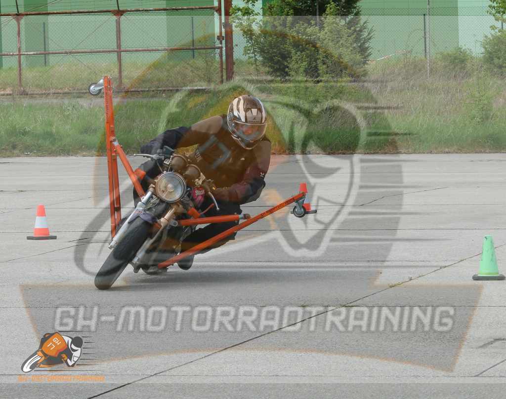 IMG_2019 | gh-motorradtraining-foto.de - Realisiert mit Pictrs.com