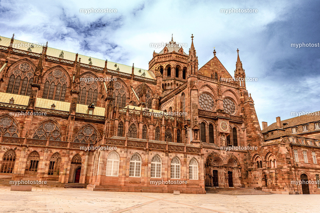 Notre dame Strasbourg | myphotostore - Realisiert mit Pictrs.com