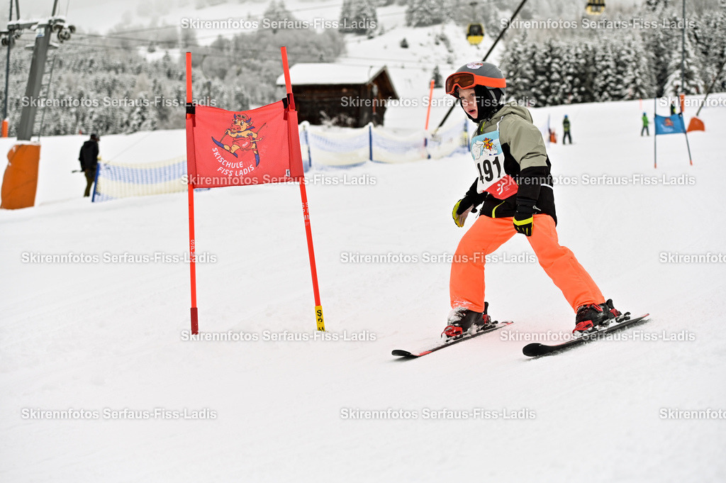 SRF_20.02.2026_0366 | Skirennfotos,Serfaus,Fiss,Ladis,Kinderskirennen,Winter,Tirol,Oberland,skirace,SFL,feelfree,weil wir's genießen,ski,Ski,skifahren,Sonnenplateau, - Realisiert mit Pictrs.com