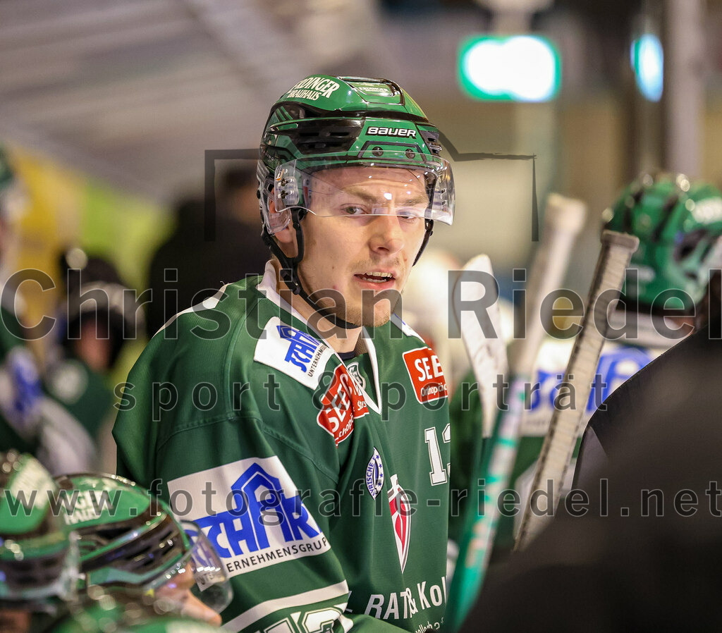 2024-02-02_102_TSV_Erding_gegen_ERSC_Amberg | Erding, Deutschland, 02.02.2024:
Eishockey, Bayernliga Vorrunde 2023 / 2024, 30. Spieltag, TSV Erding gegen ERSC Amberg, Endergebnis: 1:0

Michael Franz (Erding Gladiators, #13)

Foto: Christian Riedel / fotografie-riedel.net