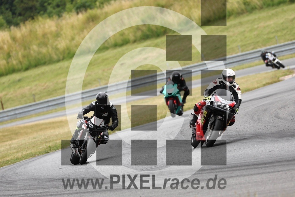 0017-20260706_11473 | Schöne Erinnerungen an spannende Momente - das festzuhalten ist unser Job. PIXELrace.de ist seit 2003 auf den Rennstrecken Europas unterwegs um die Action draußen beim Fahren und die wunderbare Stimmung imm Fahrerlager für euch einzufangen.