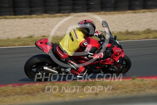 2024_09_07_PBK_33401 | Sportfotografie; SlowMotion; Video; Rennstrecke; Hafeneger; Speer; Racing; RSE; BMW; CBO; Trackday; Motorsportarena; Hockenheimring; Brno; Most; Barcelona; Valencia