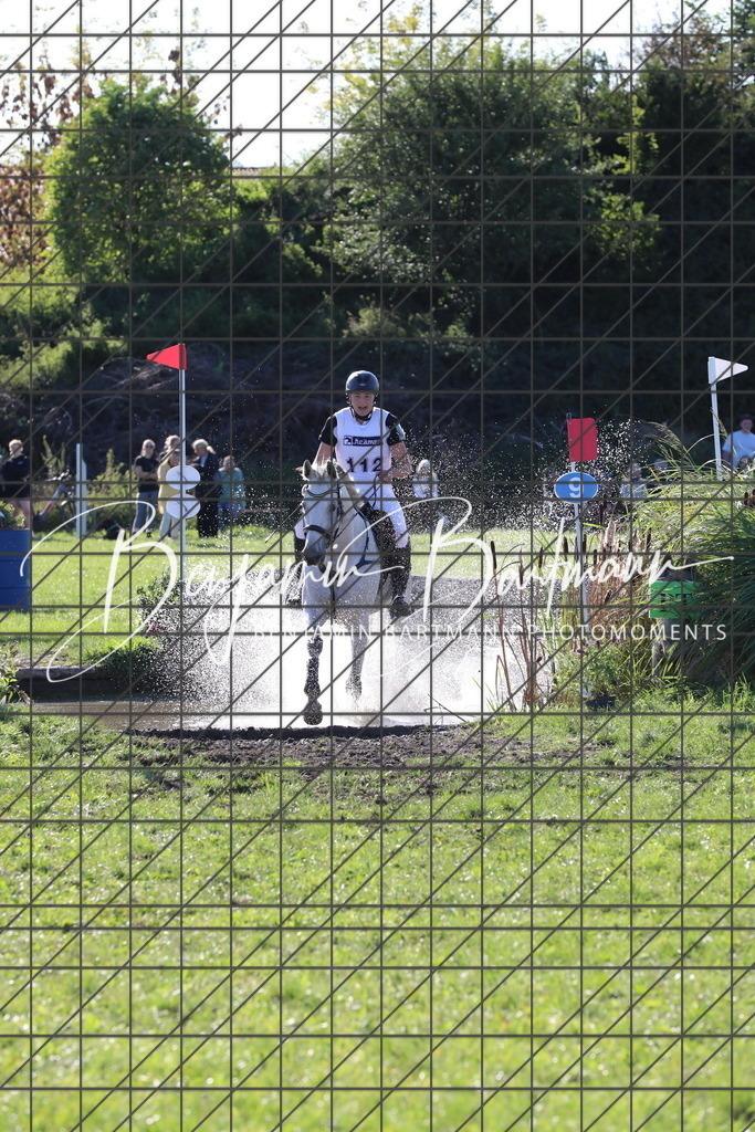 AZ2A1099 | Benjamin Bartmann Photomoments