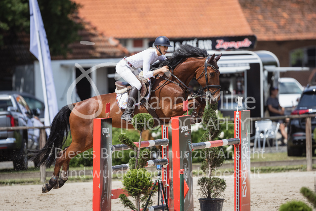 230624_PfSpTa_YoungsterM2-835 | Deine schönsten Turniermomente als professionelle Fotos! Entdecke hochwertige Pferdesport-Fotografie im Online-Shop. Jetzt Fotos finden & bestellen!