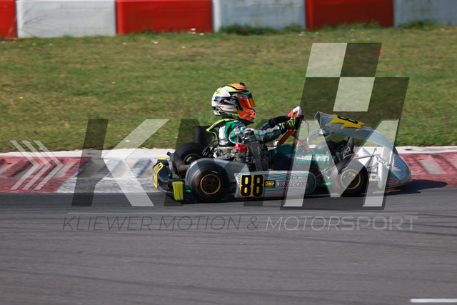 0DKP2335 | Kliewer Motion & Motorsport - Realisiert mit Pictrs.com