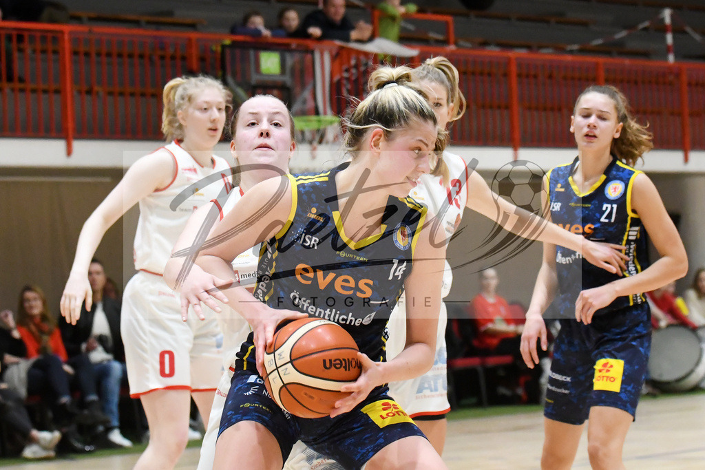 20200209_PAOEBS_0046 | Basketball, Frauen: Harriet Ottewill-Soulsby (Eintracht Braunschweig) in Aktion, am Ball, Einzelaktion waehrend des Spiels der 2. DBBL zwischen Panthers Academy Osnabrueck und Eintracht Braunschweig im datos – home of the panthers am 09.02.2020 in Osnabrueck, Deutschland. - Realisiert mit Pictrs.com