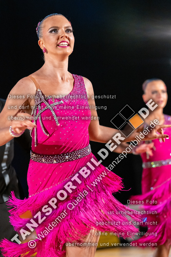 20250504-01173 | Hier finden Sie Tanz Bilder vom Latein und Standard Formationen tanzen. Sportbilder vom Tanzsport. Schöne Fotos und von Weltmeisterschaft, Europameisterschaft, Bundesliga, Regionalliga, Oberliga und Landesliga sowie von GOC Stuttgart, DanceComp, WM Bremen