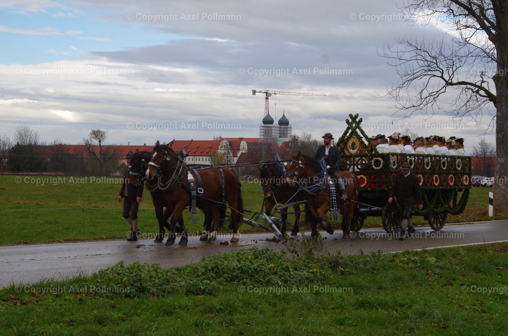 IMGP9965 | fotografiert von Axel PollmannLeonhardi Wallfahrt Benediktbeuern und Murnau, Fronleichnam, Fasching, Landschaft im Loisachtal und Benediktbeuern  - Realisiert mit Pictrs.com