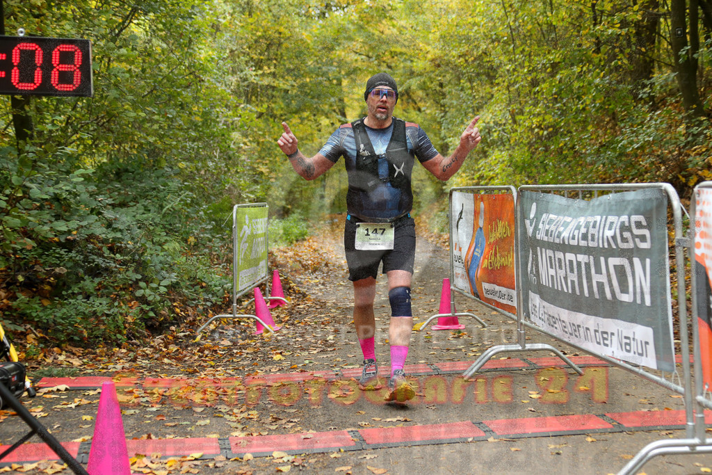 251026_1407_EX1_4121 | Sportfotografie im Rhein-Sieg Kreis, Köln, Bonn, NRW, Rheinland Pfalz, Hessen, etc. Unser Tätigkeitsfeld umfasst den Laufsport vom Volkslauf über den Marathon, Duathlon, Triathon bis zum Ultralauf wie Kölnpfad Ultra oder Schindertrail.