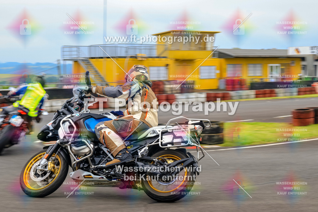 OBK-5517 | Hier findet Ihr Bilder von Touristenfahrten auf der Nürburgring Nordschleife oder von anderen Veranstaltungen die ich besucht habe. Viel Spass beim Durch Schauen 