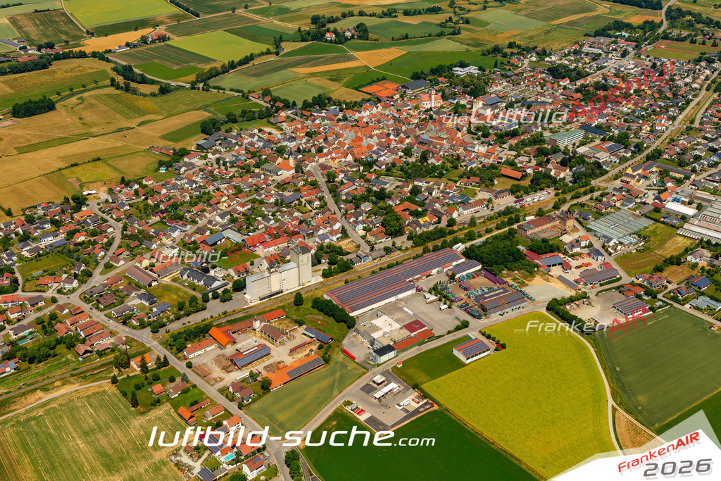 Das Luftbild zeigt :  Geiselhöring - Die Luftaufnahme wurde 2023 vom UL-Flugzeug aus erstellt ( keine Drohne ) - Hochauflösende Luftaufnahme - Für grossformatige Ausdrucke geeignet. Die Geschenkidee !Mit Lizenz und Bildrechte bestellbar