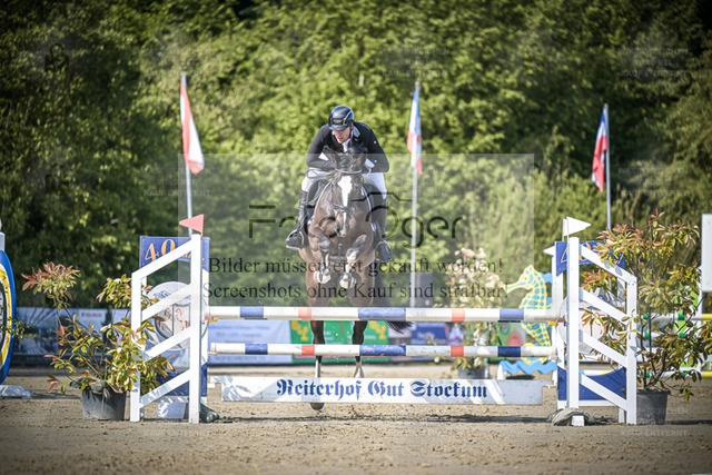 DOS_3450 | Entdecke hochwertige Reitturnierfotos von Foto Oger. Professionell, emotional und authentisch – jetzt Lieblingsmomente im Shop bestellen. - Realized with Pictrs.com