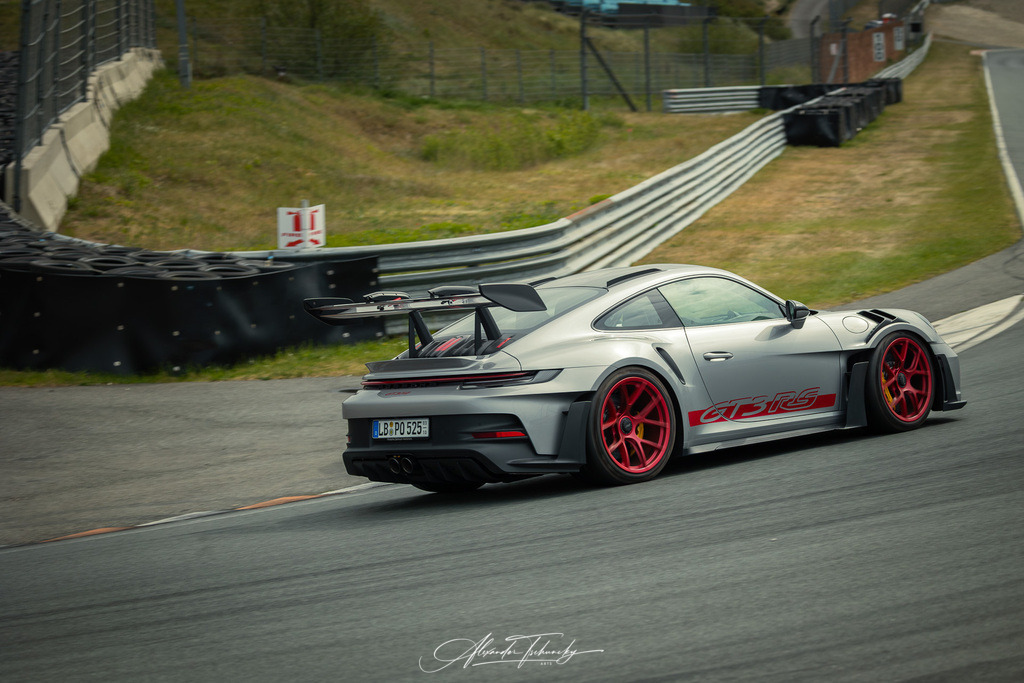 R6AT2142 _Alexander Tschuncky | Entdecken Sie die faszinierende Welt von Alexander Tschuncky Arts: Kreative Fotografie, atemberaubende Automobilkunst und hochwertiger Bilderdruck. Lassen Sie sich inspirieren! - Realisiert mit Pictrs.com