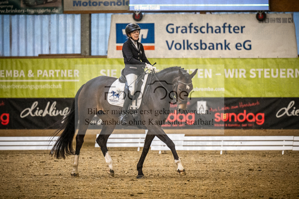 DOS_0079 | Entdecke hochwertige Reitturnierfotos von Foto Oger. Professionell, emotional und authentisch – jetzt Lieblingsmomente im Shop bestellen.Deutschlandweite Turnierfotografie. - Realisiert mit Pictrs.com