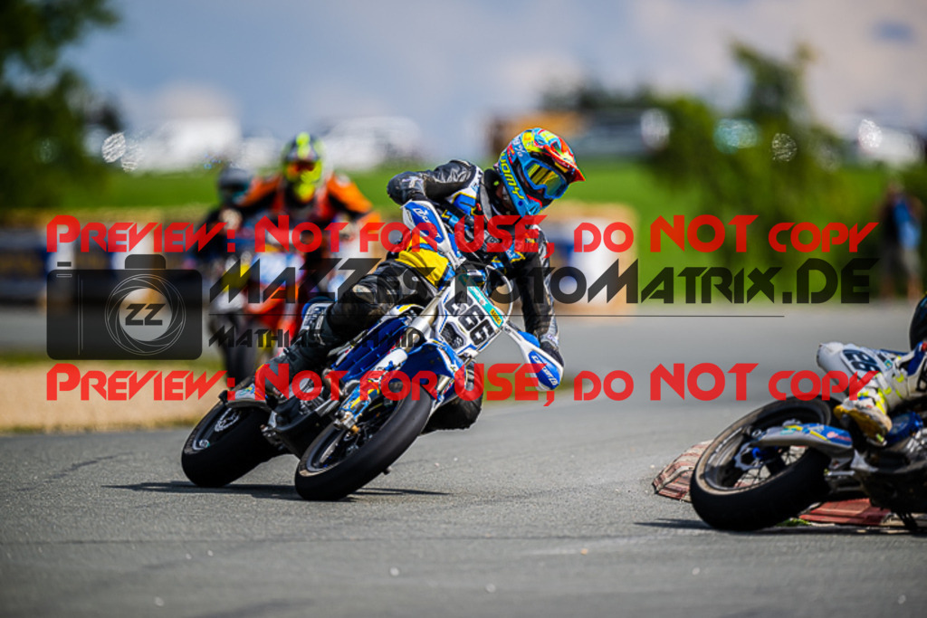 MaZZes_FotoMatrix_220904_9586 | UE40