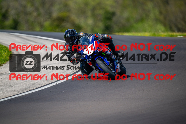 MaZZes_Fotomatrix_240415_6007705_5911 | S1