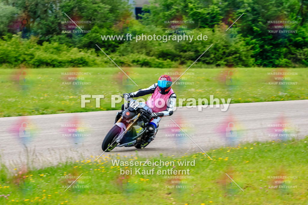 MotoTeam-3112 | Hier findet Ihr Bilder von Touristenfahrten auf der Nürburgring Nordschleife oder von anderen Veranstaltungen die ich besucht habe. Viel Spass beim Durch Schauen 