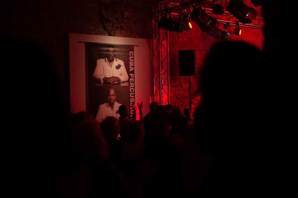 Tango meets Cuba | Tango meets Cuba mit den Klazz Brothers & Cuba Percussion im Forte Belvedere Leisnig zum Festival Hallo Leisnig 2022. - Realisiert mit Pictrs.com