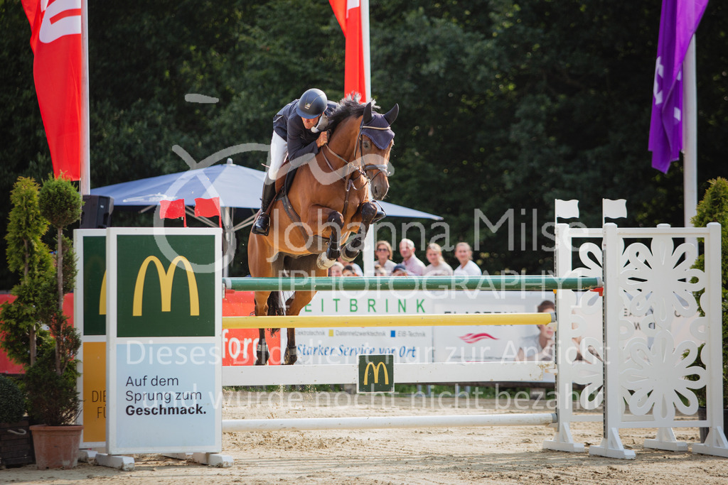 220730_BHO_GT_S1-Springen-575 | Deine schönsten Turniermomente als professionelle Fotos! Entdecke hochwertige Pferdesport-Fotografie im Online-Shop. Jetzt Fotos finden & bestellen!