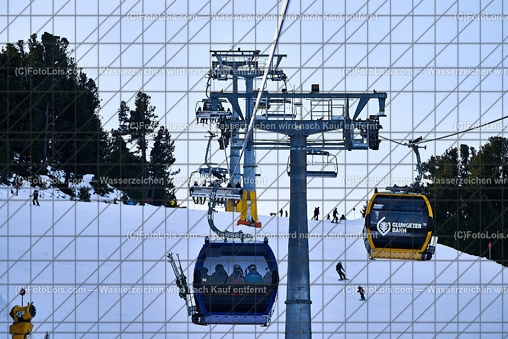 _ALP0909_FIS-Masters-GS-I_Glungezer | Hochzeitsfotograf mit dem Blick für´s Wesentliche, Firmung, Erstkommunion, Firmenfeiern, Sportfotoservice, Reproduktionen, Konzertfotografie, Pressefotografie, Luftbildfotografie, Innenarchitektur, Werbefotografie, Sponsoren-Livebildfotografie.