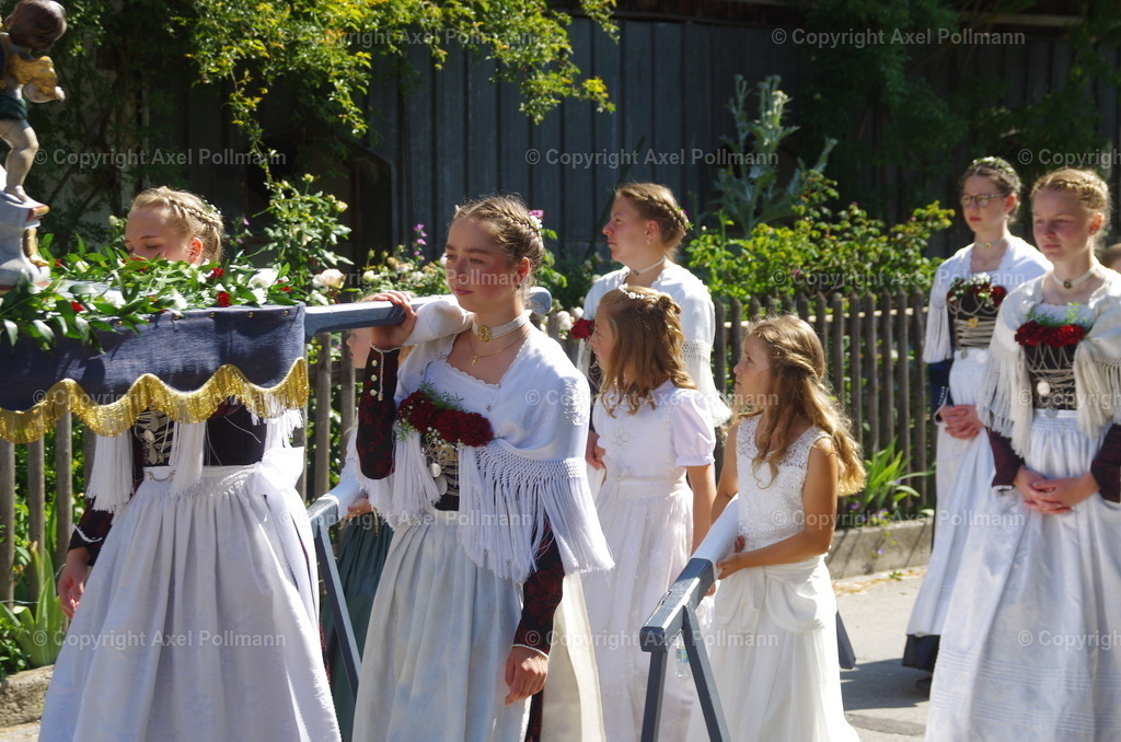 IMGP4208 | fotografiert von Axel PollmannLeonhardi Wallfahrt Benediktbeuern und Murnau, Fronleichnam, Fasching, Landschaft im Loisachtal und Benediktbeuern  - Realisiert mit Pictrs.com