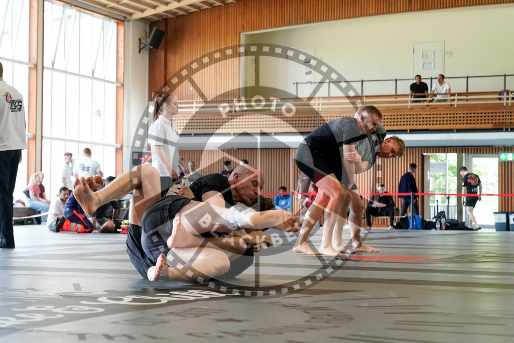 20240608PBB02505 | Fighters compete during the ILLCS VII summer edition luta livre competition in Hannover, Germany, on June 8, 2024.