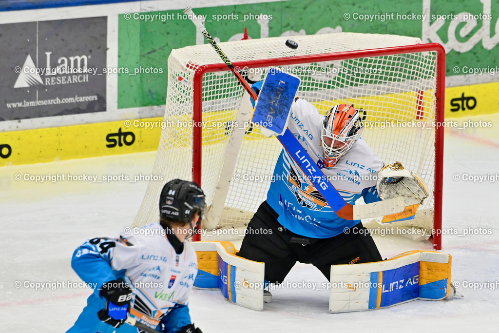 EC IDM WÄRMEPUMPEN VSV vs. Steinbach Black Wings Linz | #32 Rasmus Tirronen Black Wings Linz, EC IDM WÄRMEPUMPEN VSV vs. Steinbach Black Wings Linz, EC IDM WÄRMEPUMPEN VSV vs. Steinbach Black Wings Linz am 28.11.2025 in Villach (Stadthalle Villach), Austria, (Photo by Bernd Stefan)