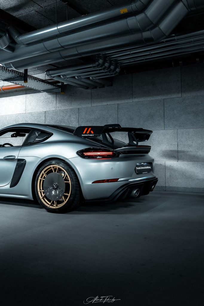 718 Cayman GT4 RS Manthey | Entdecken Sie die faszinierende Welt von Alexander Tschuncky Arts: Kreative Fotografie, atemberaubende Automobilkunst und hochwertiger Bilderdruck. Lassen Sie sich inspirieren! - Realisiert mit Pictrs.com