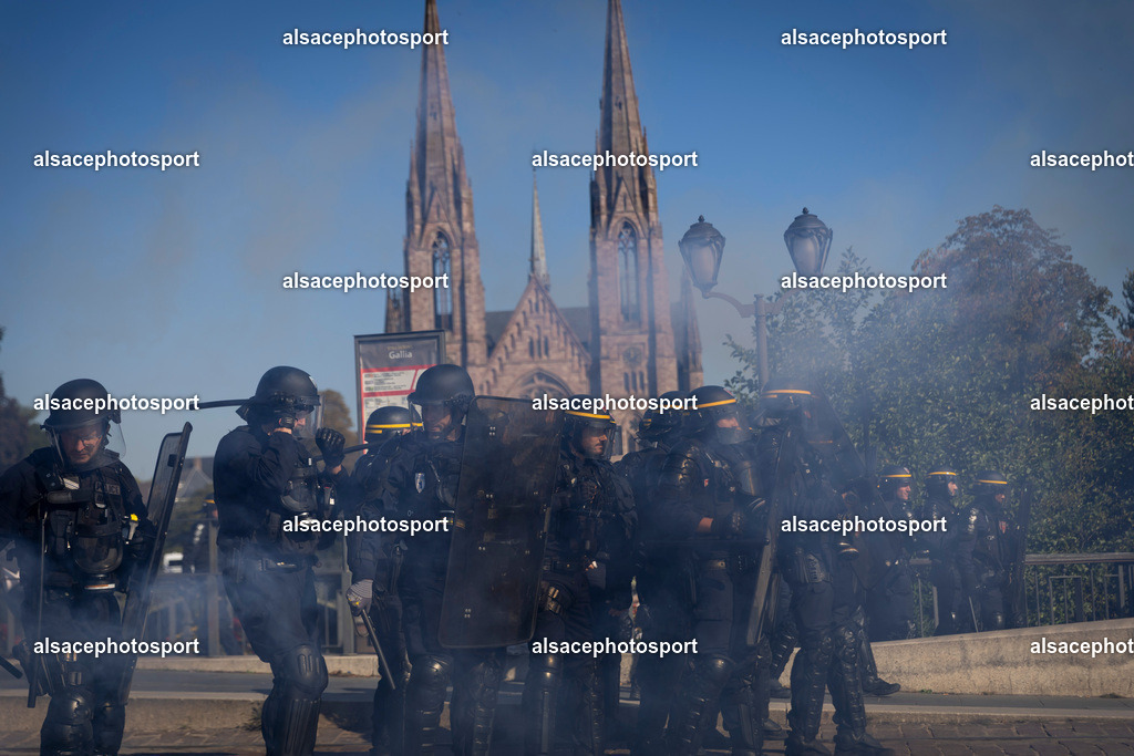 _B7A0380 | manifestation de lycéens à Strasbourg, le 6 octobre 2026, dans le cadre d’un mouvement national de protestation contre les conditions d’apprentissage. - Realisiert mit Pictrs.com