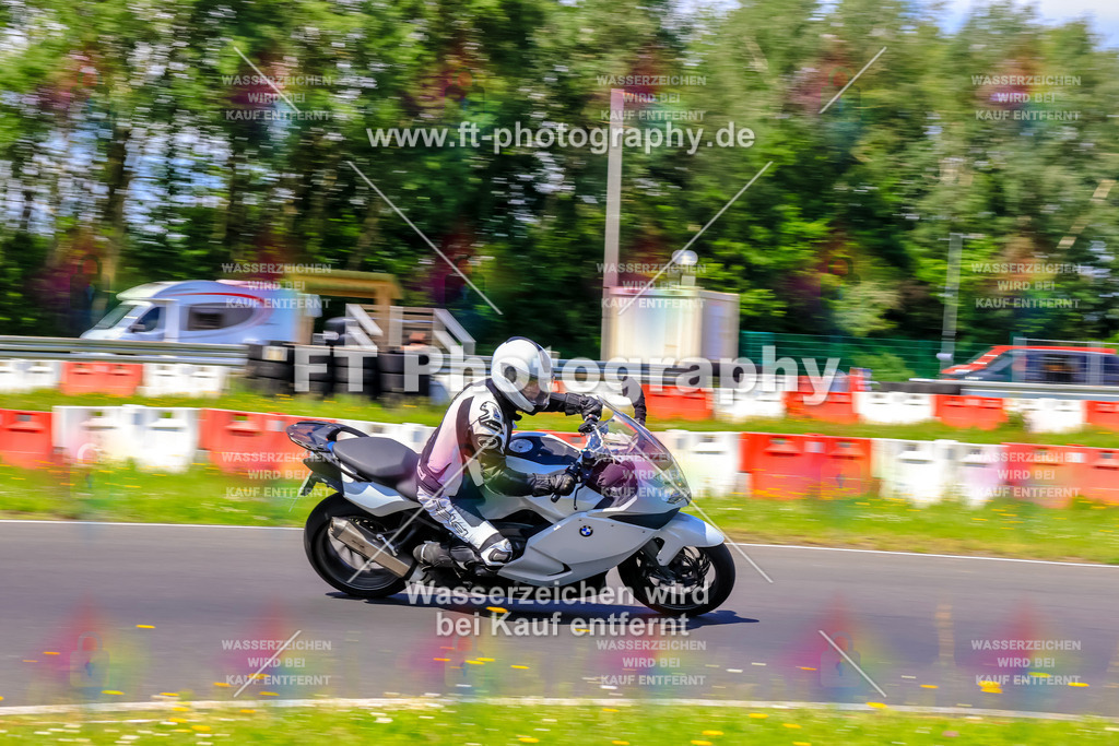 VBK-8073 | Hier findet Ihr Bilder von Touristenfahrten auf der Nürburgring Nordschleife oder von anderen Veranstaltungen die ich besucht habe. Viel Spass beim Durch Schauen 