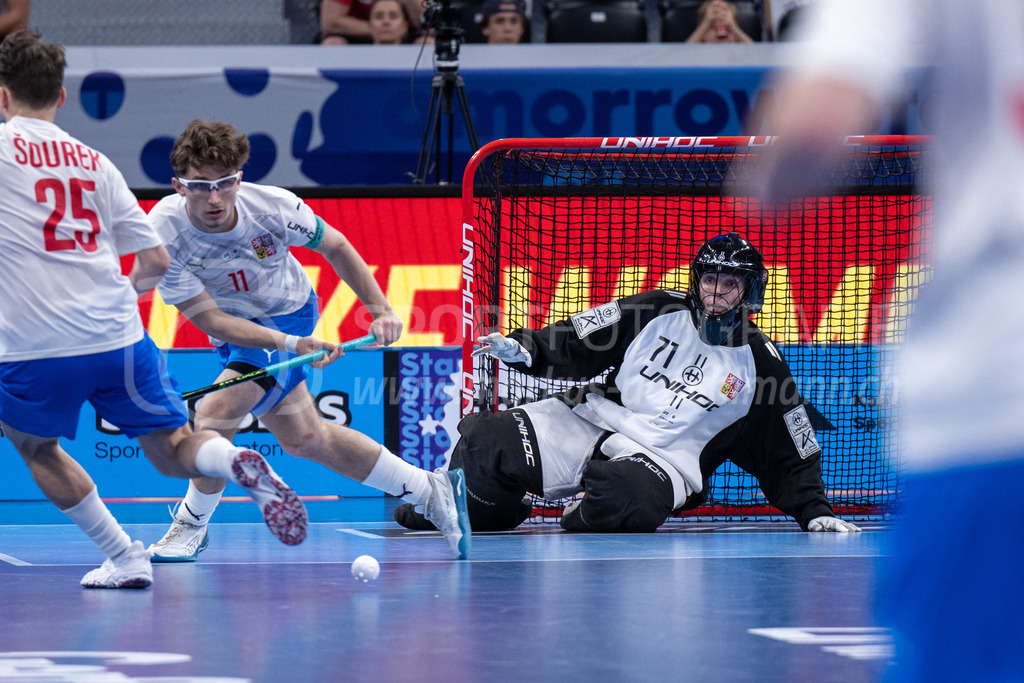 2025 Men's U19 WFC - Finland v Czechia | Šimon Ruber (#11, Czechia) and Miroslav Kovařík (#71, Czechia) during 2025 Men's U19 WFC, Switzerland: 04.05.2025, Zürich, Swiss Life Arena.Event page: <a href="https://www.u19wfc2025.ch/">www.u19wfc2025.ch</a>Credit: Markus Aeschimann, <a href="https://markus-aeschimann.ch">markus-aeschimann.ch</a>Instagram: <a href="https://instagram.com/sportfotografie.aeschimann">@sportfotografie.aeschimann</a> - Realisiert mit Pictrs.com