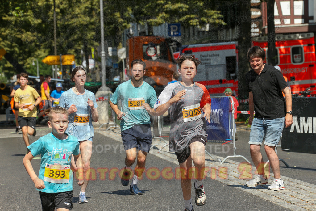 250621_1048_EX1_2622 | Sportfotografie im Rhein-Sieg Kreis, Köln, Bonn, NRW, Rheinland Pfalz, Hessen, etc. Unser Tätigkeitsfeld umfasst den Laufsport vom Volkslauf über den Marathon, Duathlon, Triathon bis zum Ultralauf wie Kölnpfad Ultra oder Schindertrail.