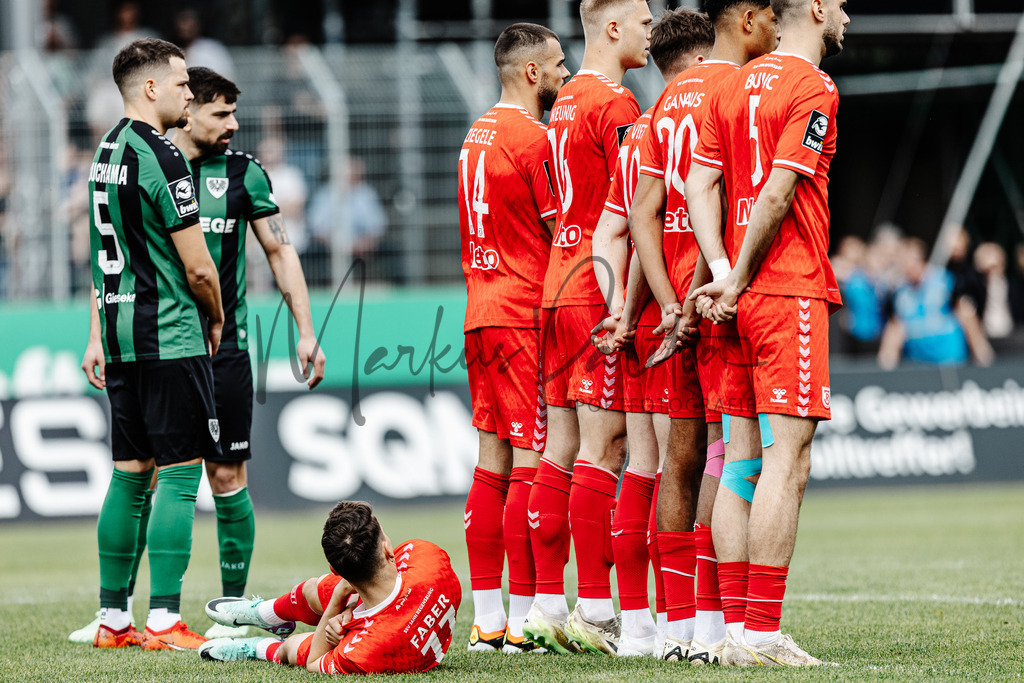 3. Liga, Saison 2023/24, 32. Spieltag: SC Preußen Münster - Jahn Regensburg | Münster, 06.04.2024: 3. Liga, 32. Spieltag, SC Preußen Münster gegen Jahn Regensburg im LVM-Preußenstadion in Münster. Foto: sportfotografie.ms | Markus Paletta - Realisiert mit Pictrs.com